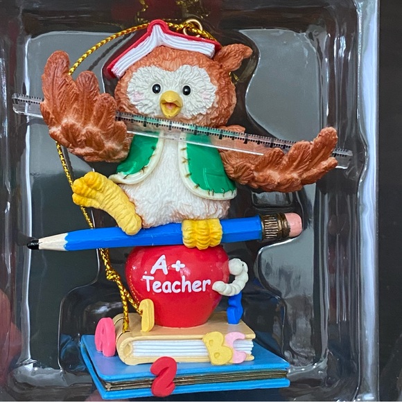 MISTLETOE Magic Collection A+ Teacher Christmas Tree Ornament - Picture 3 of 13